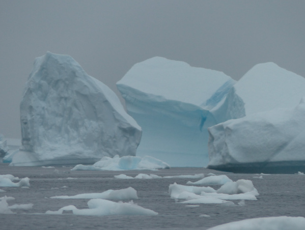 Savissivik, le cimetière des icebergs et Minik, le petit Inuit