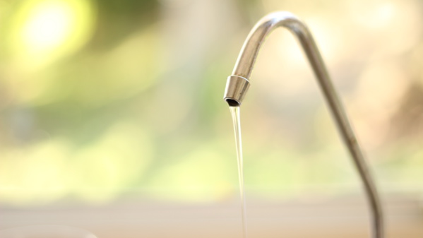 L'eau courante de deux millions de foyers polluée aux pesticides, selon une étude