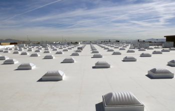 Gaspillage énergétique : et si on peignait tous les toits en blanc ?