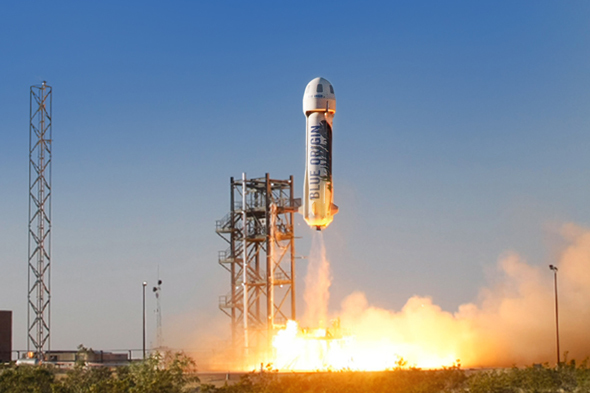 Blue Origin, la fusée du patron d'Amazon réussit son premier lancement
