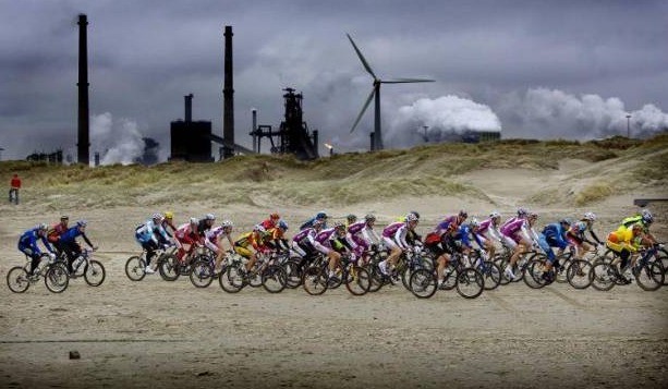 Pays-Bas: la justice ordonne de réduire les émissions de gaz à effet de serre