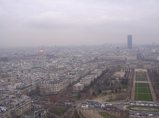 Pollution : Les bus et camions les plus anciens interdits de circulation en journée à Paris